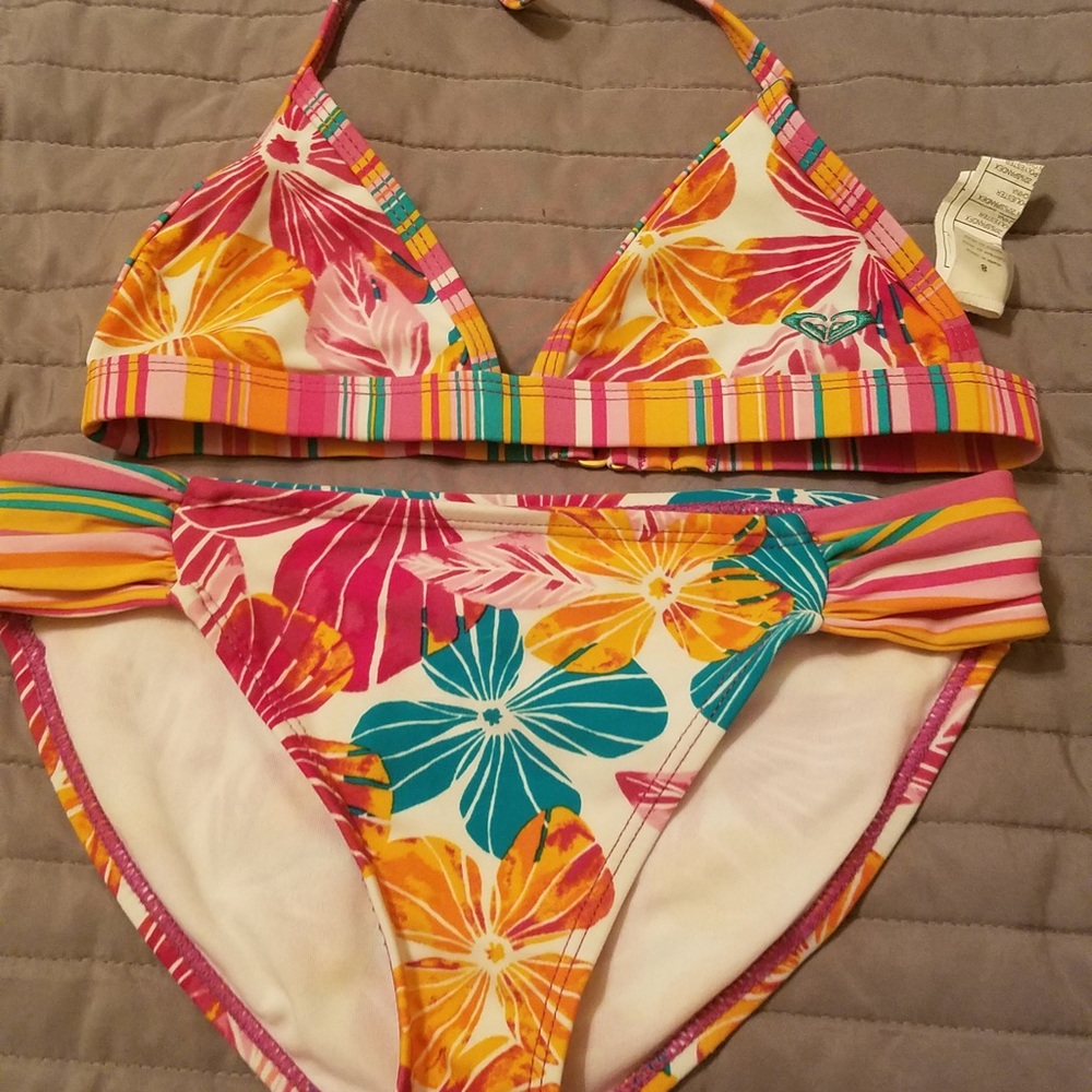 Roxy Swimsuit (8)